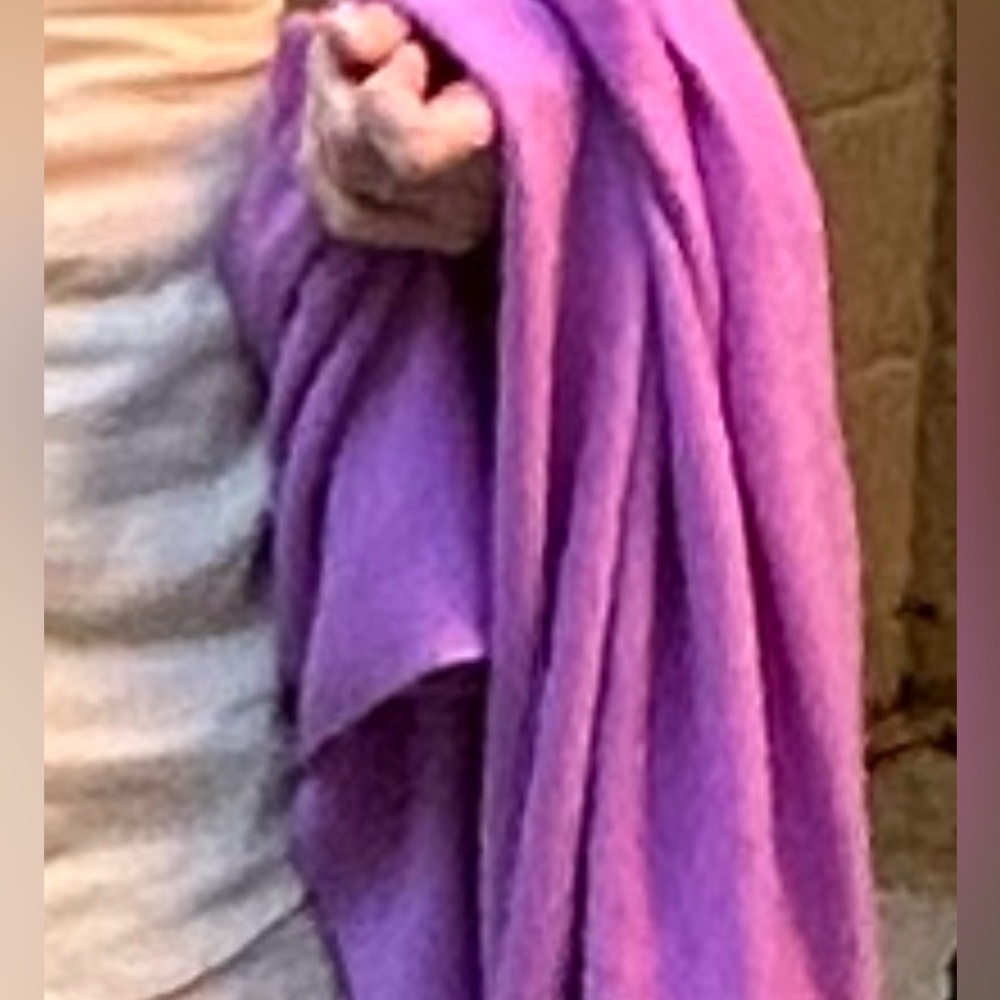 ISO “Lilac Purple” 2024
Season / White + Warren Cashmere Travel Wrap  🤞🍀 🙏